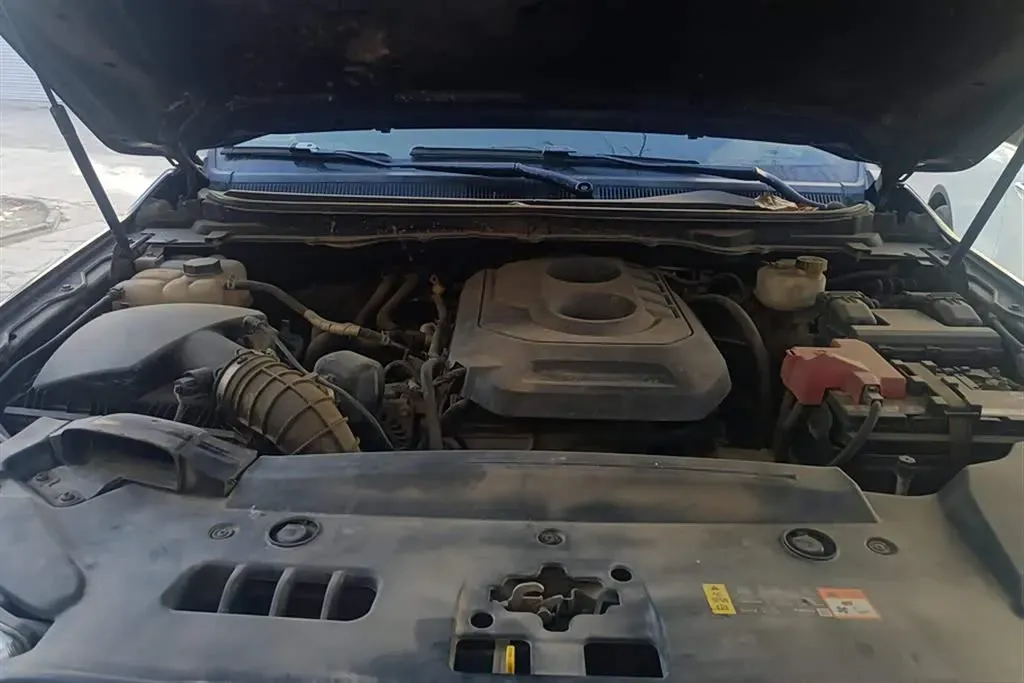 2016 Ford Everest 2.0T 245HP L4 6AT,autocango,china used car exporter,china ev exporter,chinese used car exporter,chinese used ev exporter