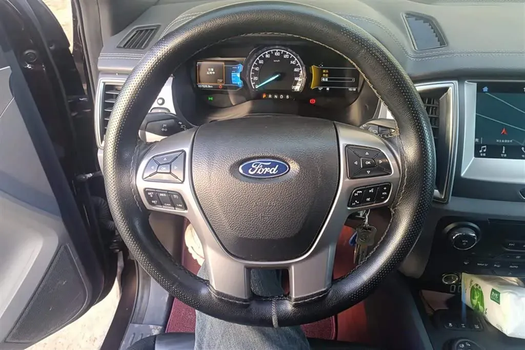 2016 Ford Everest 2.0T 245HP L4 6AT,autocango,china used car exporter,china ev exporter,chinese used car exporter,chinese used ev exporter