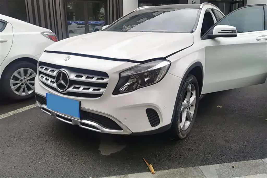 2018 Mercedes-Benz GLA Class 1.6T 156HP L4 7DCT