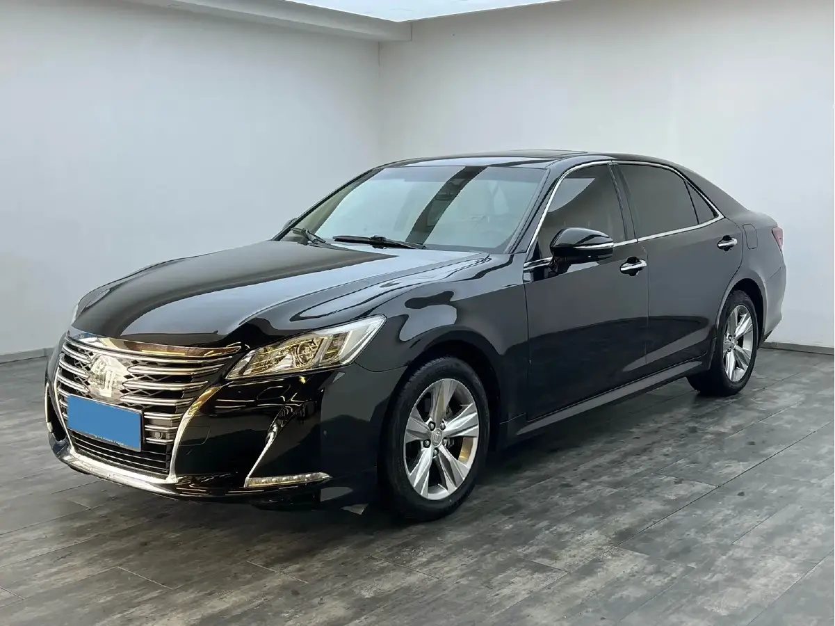 2015 Toyota Crown 2.0T 235HP L4 8AT