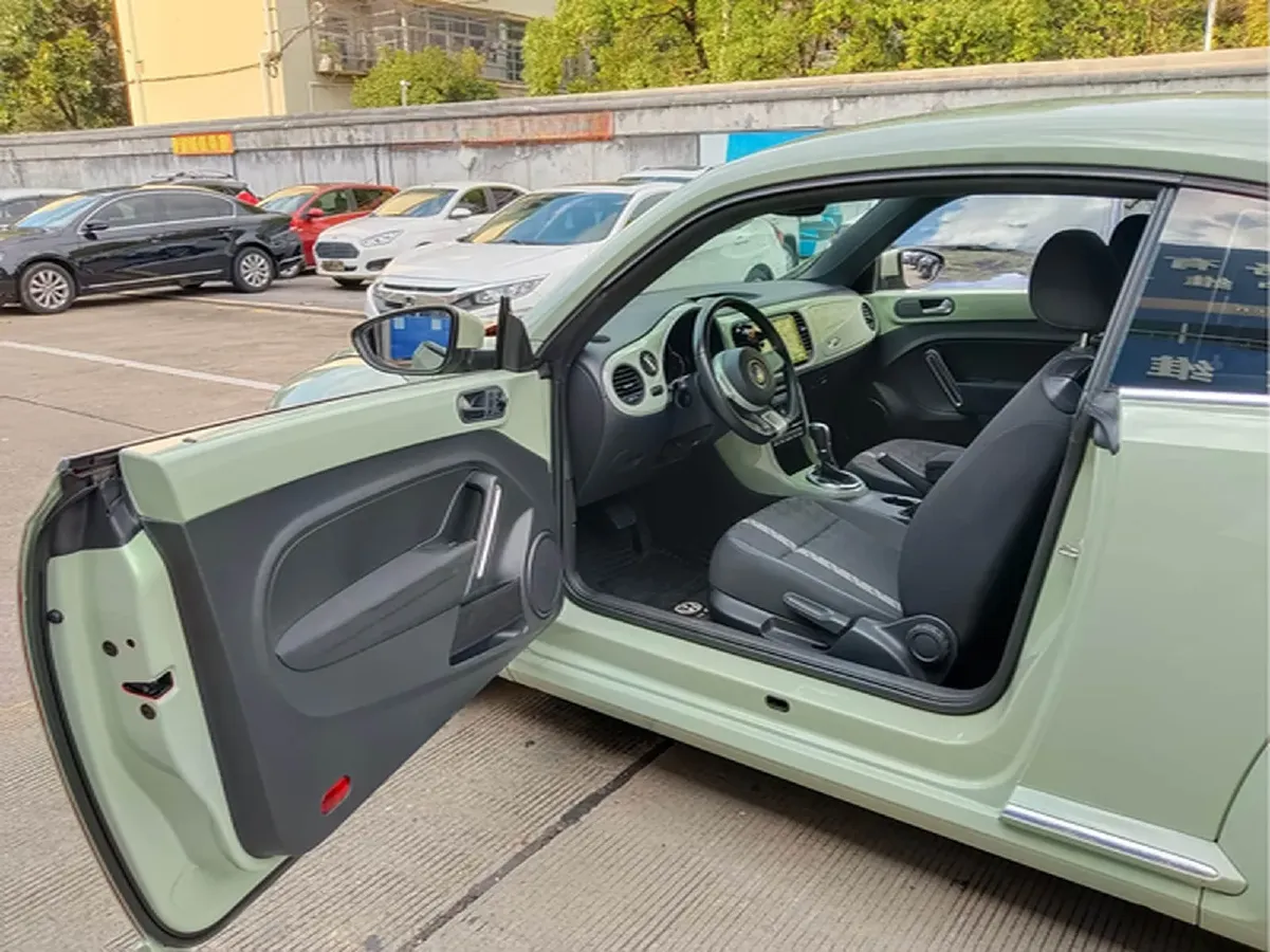 2017 Volkswagen Beetle 1.2T 105HP L4 7DCT,autocango,china used car exporter,china ev exporter,chinese used car exporter,chinese used ev exporter