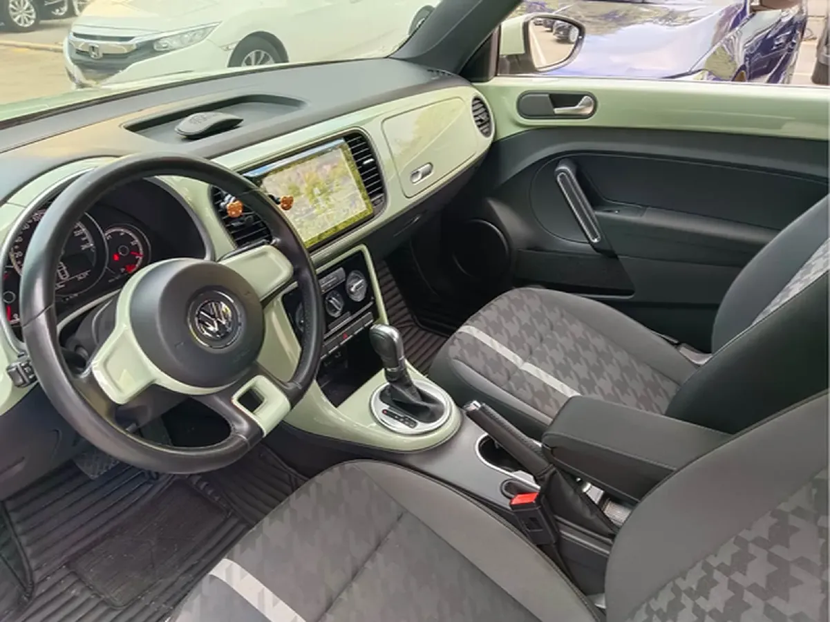 2017 Volkswagen Beetle 1.2T 105HP L4 7DCT,autocango,china used car exporter,china ev exporter,chinese used car exporter,chinese used ev exporter