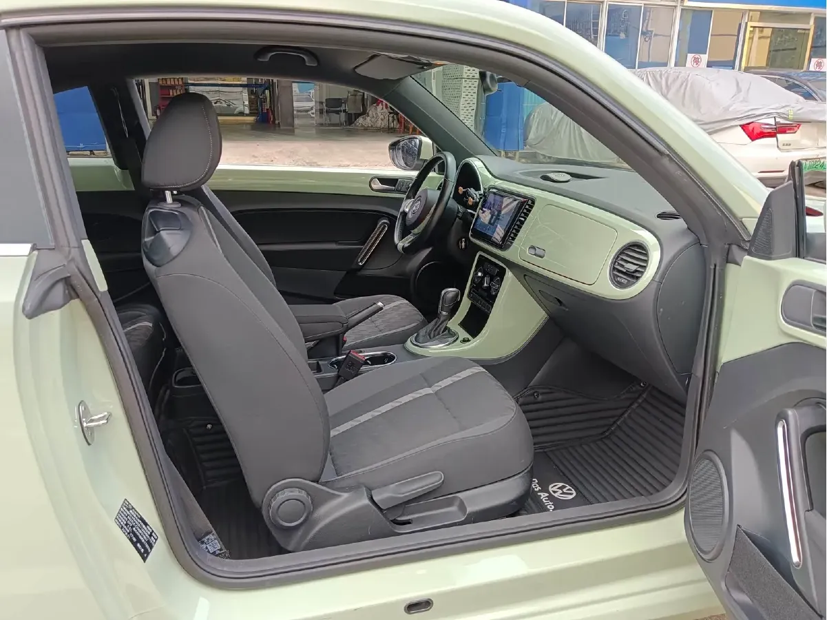 2017 Volkswagen Beetle 1.2T 105HP L4 7DCT,autocango,china used car exporter,china ev exporter,chinese used car exporter,chinese used ev exporter