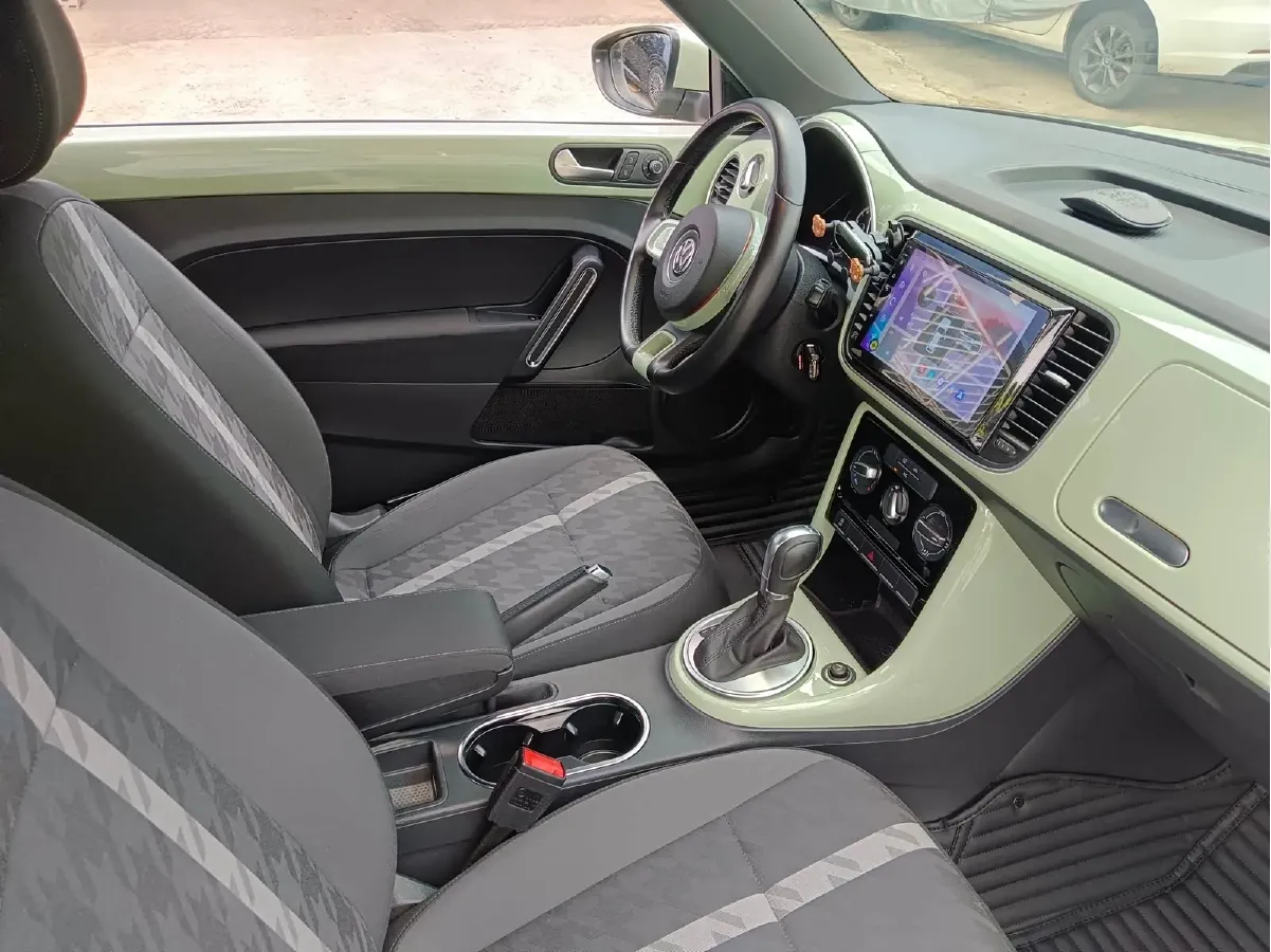 2017 Volkswagen Beetle 1.2T 105HP L4 7DCT,autocango,china used car exporter,china ev exporter,chinese used car exporter,chinese used ev exporter