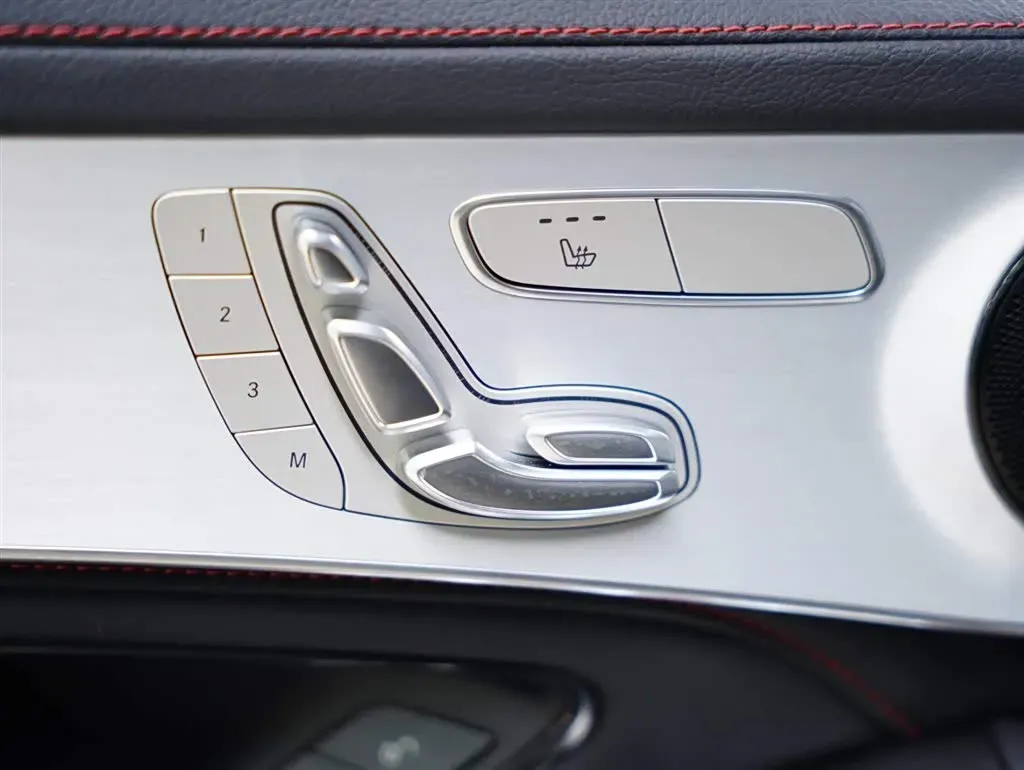 2022 Mercedes-Benz GLC Coupe AMG 3.0T 390HP V6 9AT,autocango,china used car exporter,china ev exporter,chinese used car exporter,chinese used ev exporter