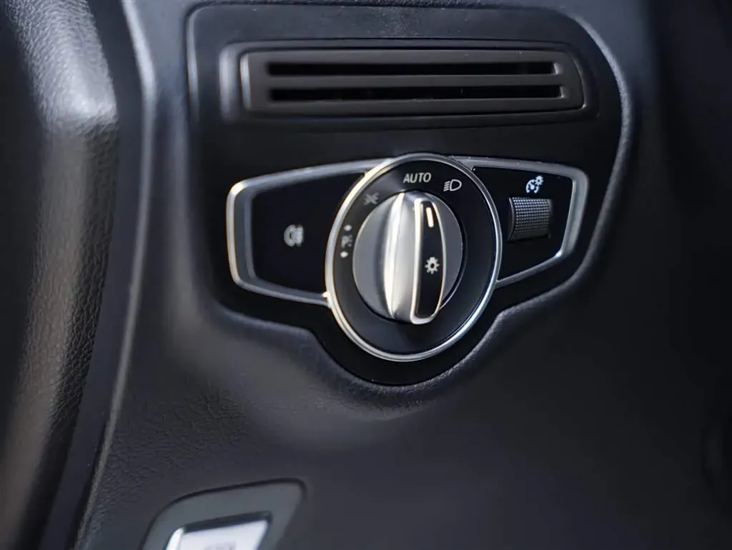 2022 Mercedes-Benz GLC Coupe AMG 3.0T 390HP V6 9AT,autocango,china used car exporter,china ev exporter,chinese used car exporter,chinese used ev exporter