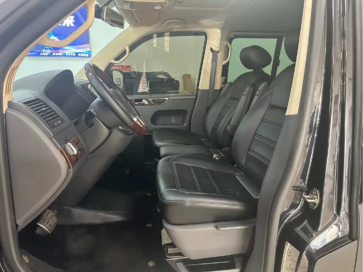 2014 Volkswagen Multivan 2.0T 204HP L4 7DCT,autocango,china used car exporter,china ev exporter,chinese used car exporter,chinese used ev exporter