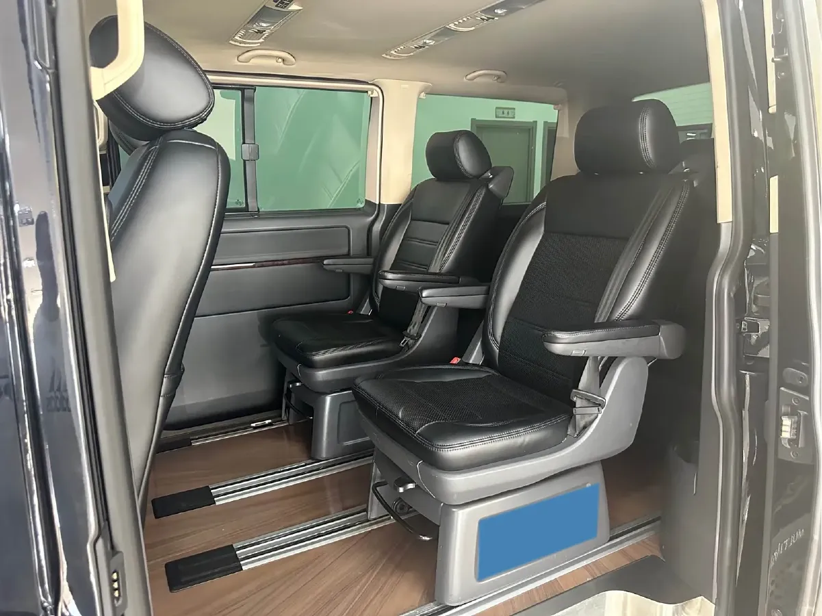 2014 Volkswagen Multivan 2.0T 204HP L4 7DCT,autocango,china used car exporter,china ev exporter,chinese used car exporter,chinese used ev exporter