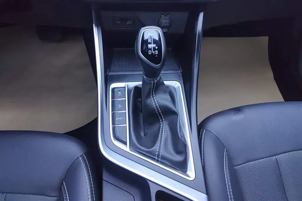 2019 Geely Vision X3 1.5L 109HP L4 CVT,autocango,china used car exporter,china ev exporter,chinese used car exporter,chinese used ev exporter