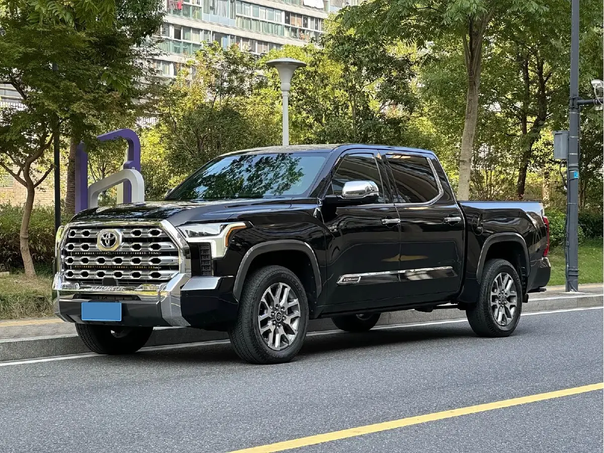 2023 Tank 300 2.0T 227HP L4 8AT