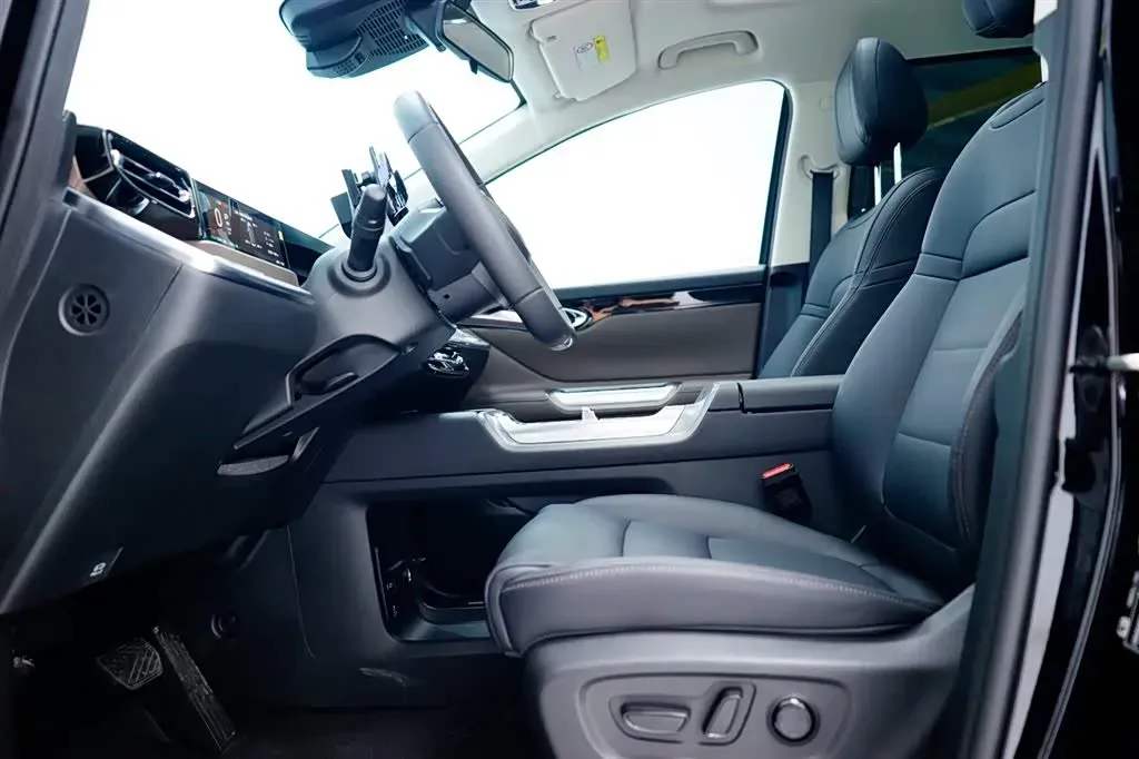 2024 GAC Trumpchi E8 2.0L 140HP L4 2DHT Hybrid,autocango,china used car exporter,china ev exporter,chinese used car exporter,chinese used ev exporter