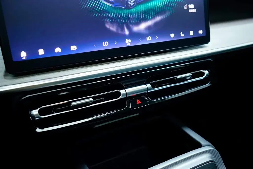 2024 GAC Trumpchi E8 2.0L 140HP L4 2DHT Hybrid,autocango,china used car exporter,china ev exporter,chinese used car exporter,chinese used ev exporter