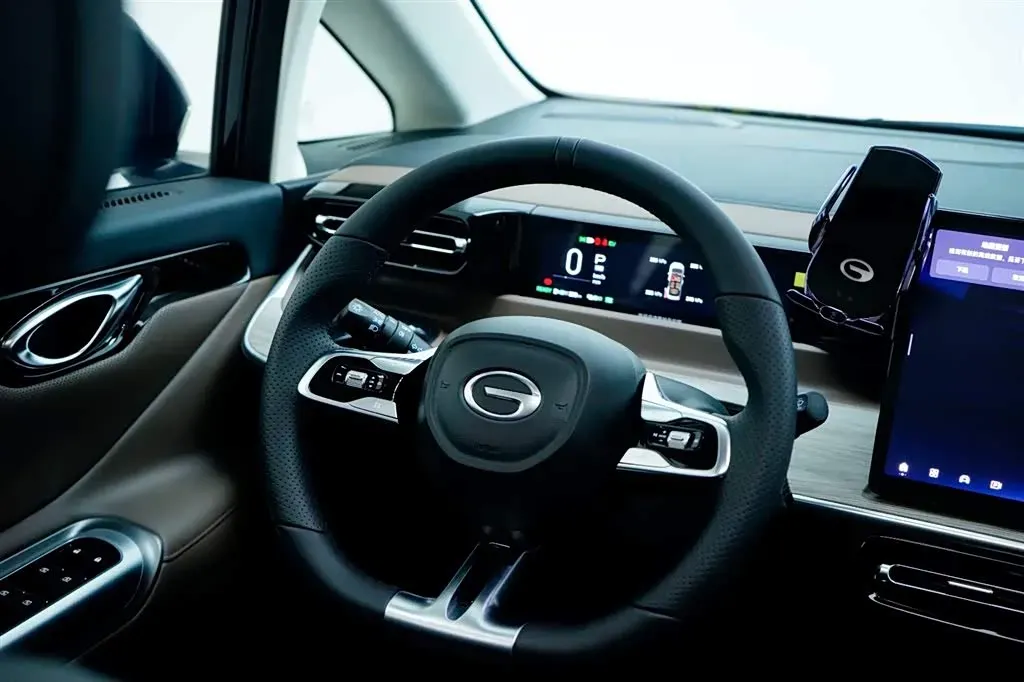 2024 GAC Trumpchi E8 2.0L 140HP L4 2DHT Hybrid,autocango,china used car exporter,china ev exporter,chinese used car exporter,chinese used ev exporter