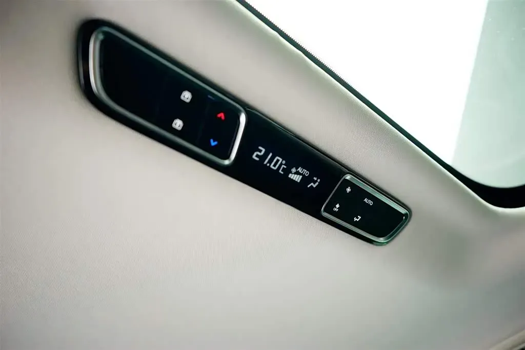 2024 GAC Trumpchi E8 2.0L 140HP L4 2DHT Hybrid,autocango,china used car exporter,china ev exporter,chinese used car exporter,chinese used ev exporter