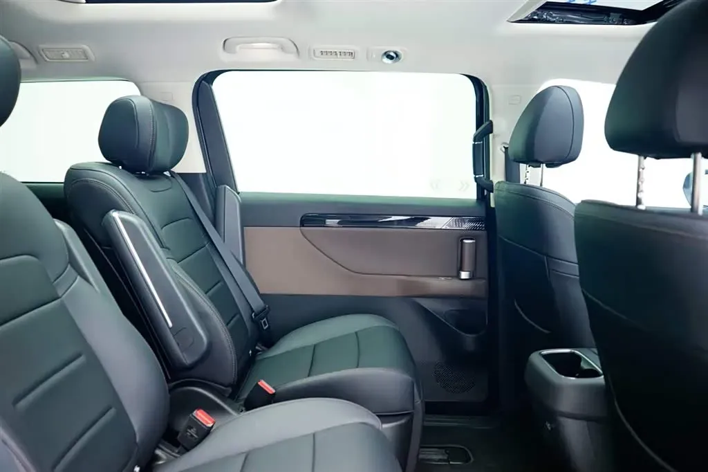 2024 GAC Trumpchi E8 2.0L 140HP L4 2DHT Hybrid,autocango,china used car exporter,china ev exporter,chinese used car exporter,chinese used ev exporter