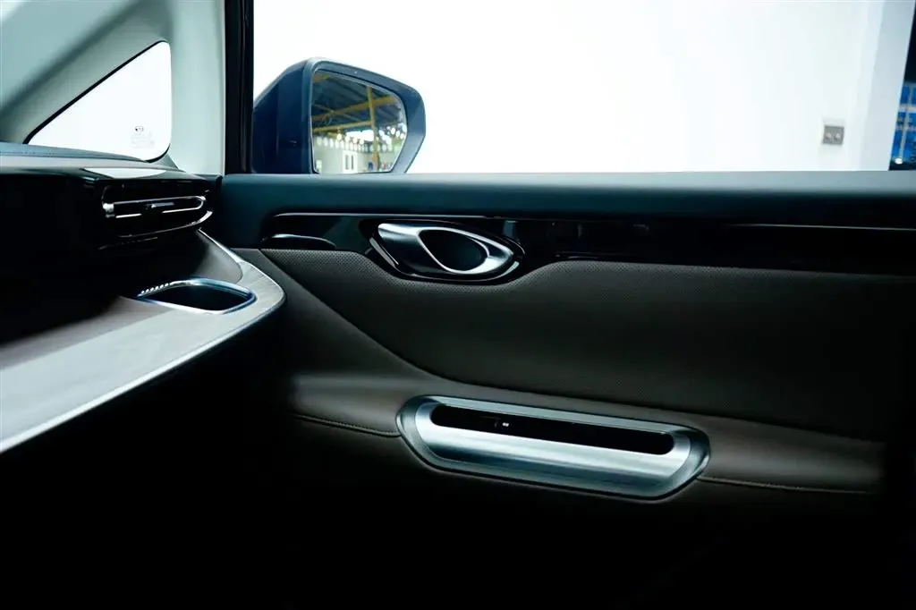 2024 GAC Trumpchi E8 2.0L 140HP L4 2DHT Hybrid,autocango,china used car exporter,china ev exporter,chinese used car exporter,chinese used ev exporter