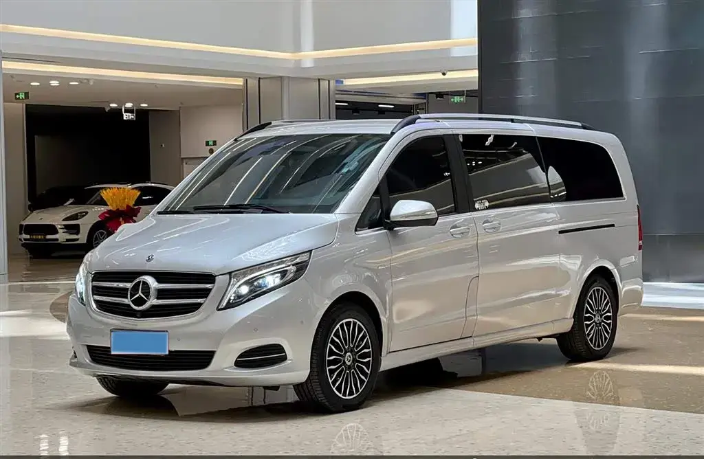 2018 Mercedes-Benz V Class 2.0T 211HP L4 7AT