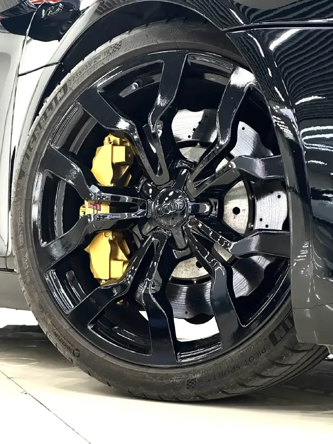 2014 Audi R8 5.2L 525HP V10 7DCT,autocango,china used car exporter,china ev exporter,chinese used car exporter,chinese used ev exporter