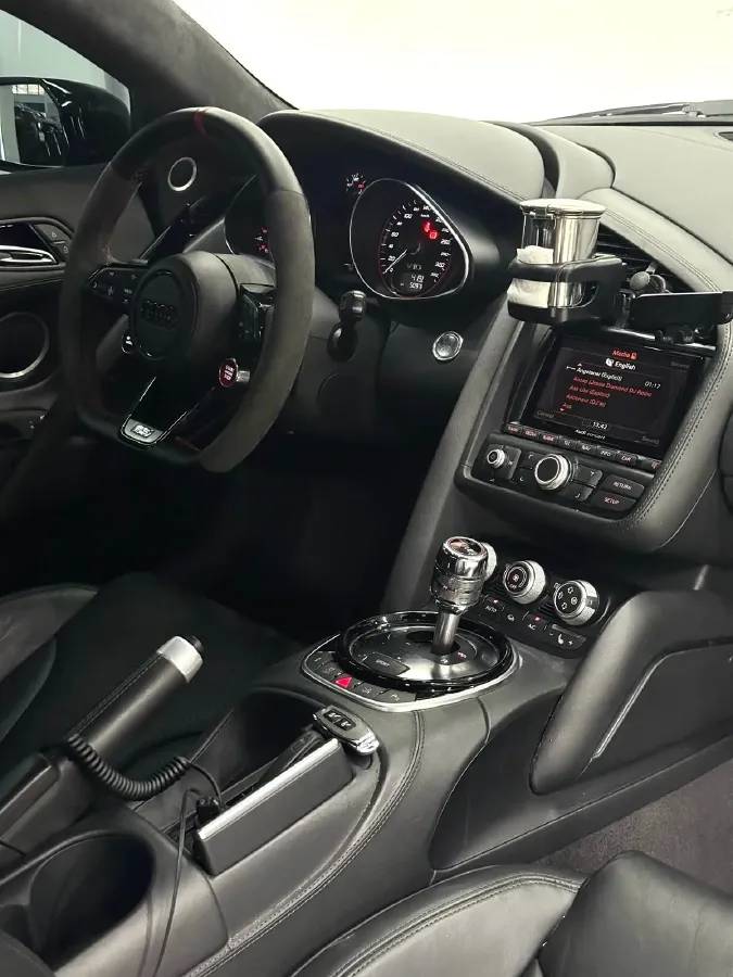 2014 Audi R8 5.2L 525HP V10 7DCT,autocango,china used car exporter,china ev exporter,chinese used car exporter,chinese used ev exporter