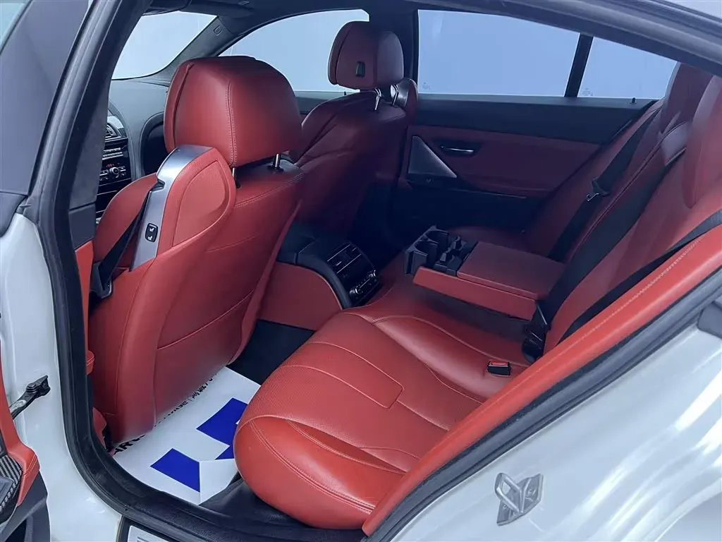 2015 BMW M6 4.4T 560HP V8 7DCT,autocango,china used car exporter,china ev exporter,chinese used car exporter,chinese used ev exporter