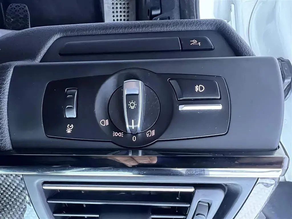 2015 BMW M6 4.4T 560HP V8 7DCT,autocango,china used car exporter,china ev exporter,chinese used car exporter,chinese used ev exporter