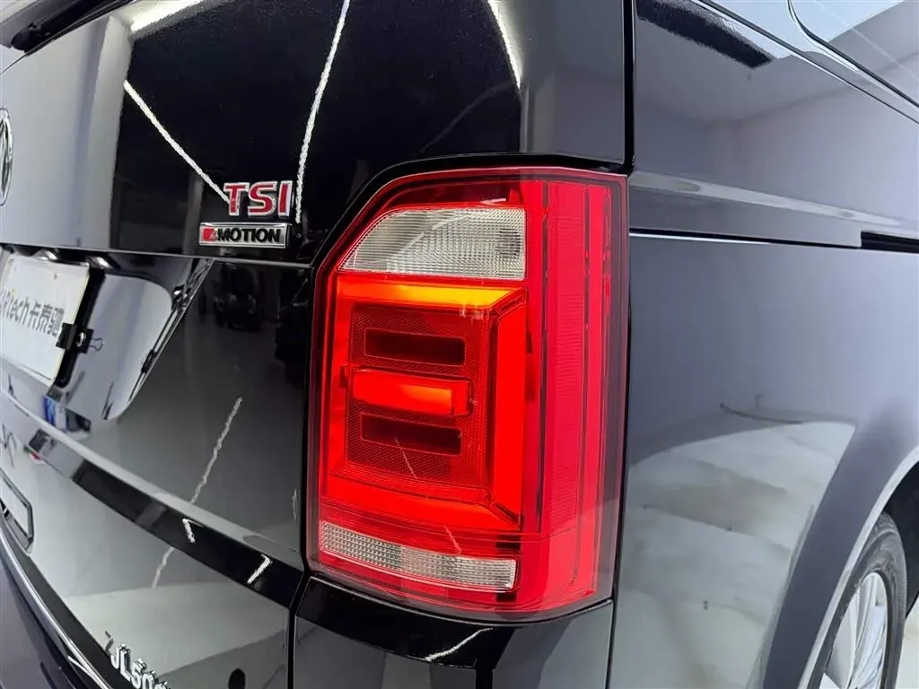 2018 Volkswagen Caravelle 2.0T 204HP L4 7DCT,autocango,china used car exporter,china ev exporter,chinese used car exporter,chinese used ev exporter