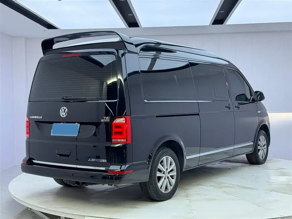 2018 Volkswagen Caravelle 2.0T 204HP L4 7DCT,autocango,china used car exporter,china ev exporter,chinese used car exporter,chinese used ev exporter