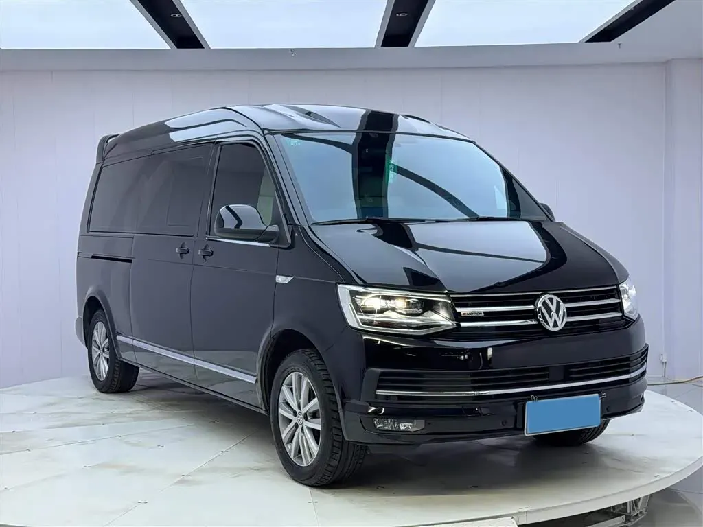 2018 Volkswagen Caravelle 2.0T 204HP L4 7DCT,autocango,china used car exporter,china ev exporter,chinese used car exporter,chinese used ev exporter