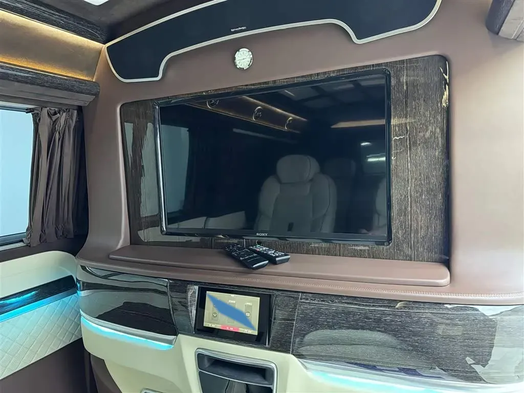 2018 Volkswagen Caravelle 2.0T 204HP L4 7DCT,autocango,china used car exporter,china ev exporter,chinese used car exporter,chinese used ev exporter