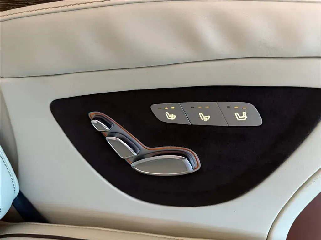 2018 Volkswagen Caravelle 2.0T 204HP L4 7DCT,autocango,china used car exporter,china ev exporter,chinese used car exporter,chinese used ev exporter