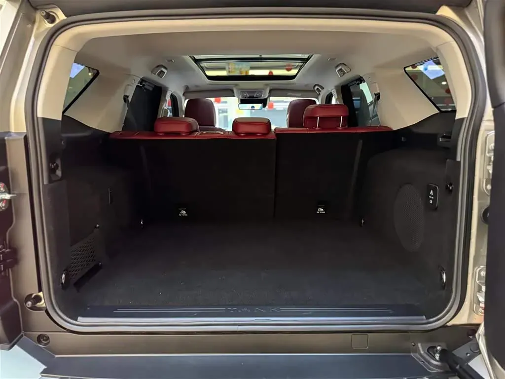 2024 Tank 400 2.0T 252HP L4 9AT PHEV 36.7/37.1KWH,autocango,china used car exporter,china ev exporter,chinese used car exporter,chinese used ev exporter