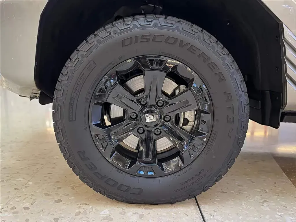 2024 Tank 400 2.0T 252HP L4 9AT PHEV 36.7/37.1KWH,autocango,china used car exporter,china ev exporter,chinese used car exporter,chinese used ev exporter