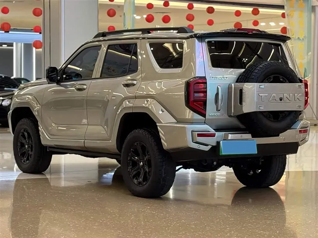 2024 Tank 400 2.0T 252HP L4 9AT PHEV 36.7/37.1KWH,autocango,china used car exporter,china ev exporter,chinese used car exporter,chinese used ev exporter