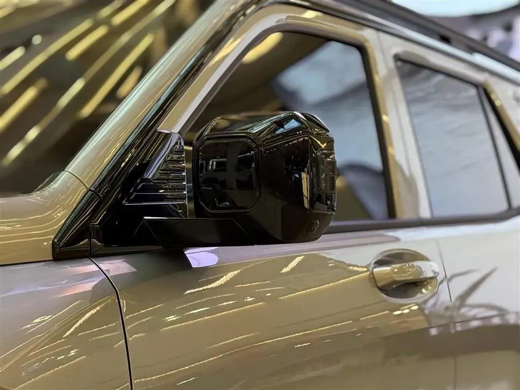 2024 Tank 400 2.0T 252HP L4 9AT PHEV 36.7/37.1KWH,autocango,china used car exporter,china ev exporter,chinese used car exporter,chinese used ev exporter