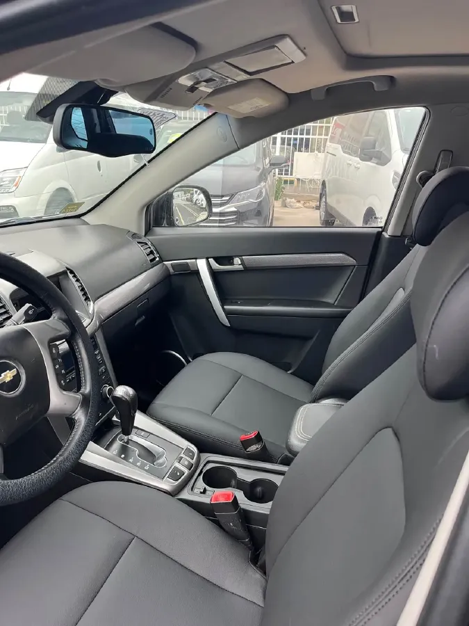 2011 Chevrolet Captiva 2.4L 167HP L4 6AT,autocango,china used car exporter,china ev exporter,chinese used car exporter,chinese used ev exporter