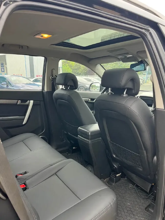 2011 Chevrolet Captiva 2.4L 167HP L4 6AT,autocango,china used car exporter,china ev exporter,chinese used car exporter,chinese used ev exporter