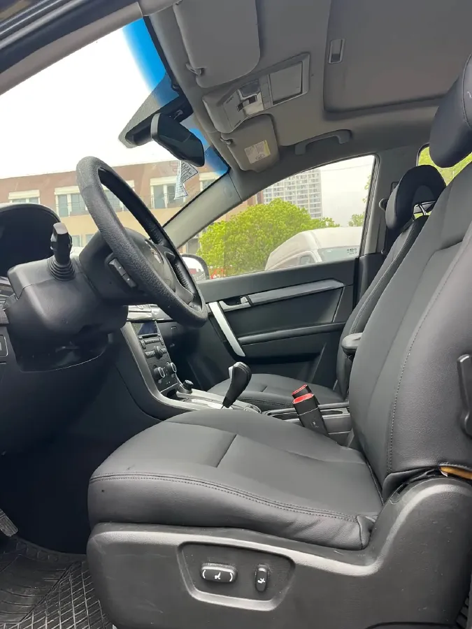2011 Chevrolet Captiva 2.4L 167HP L4 6AT,autocango,china used car exporter,china ev exporter,chinese used car exporter,chinese used ev exporter