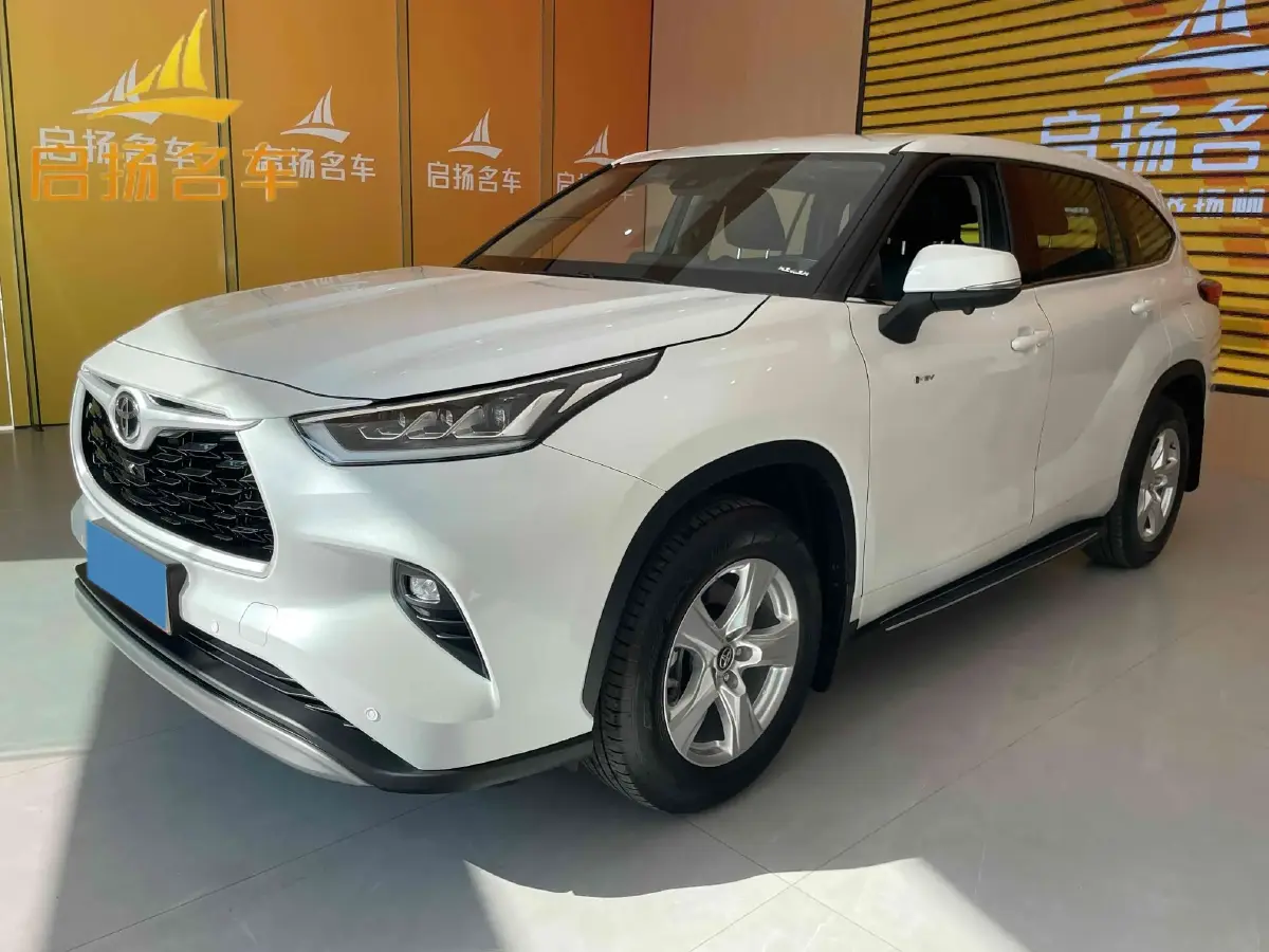 2024 Toyota Highlander 2.5L 189HP L4 E-CVT Hybrid