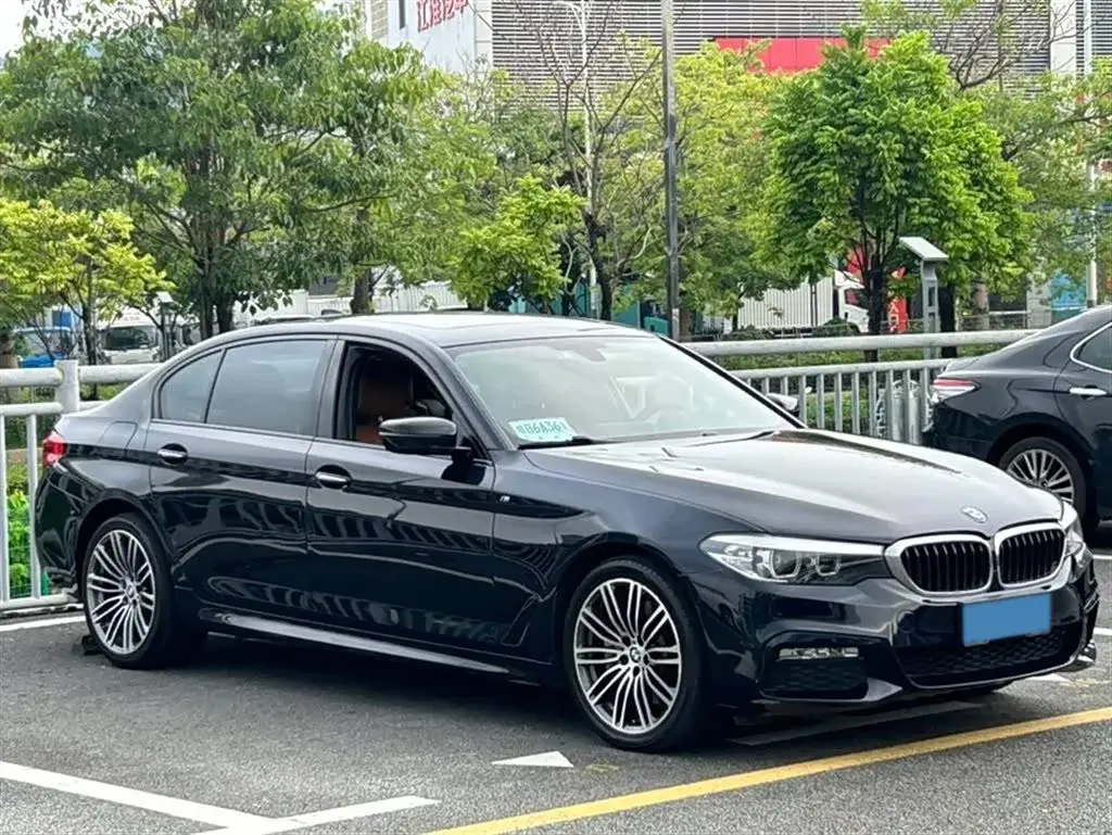 2018 BMW 5 Series 2.0T 252HP L4 8AT
