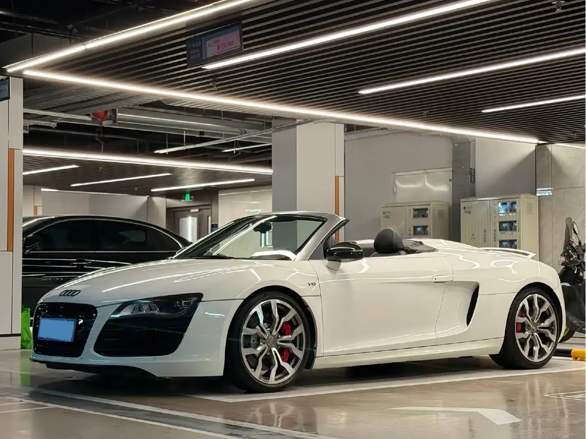 2011 Audi R8 5.2L 525HP V10 6AMT