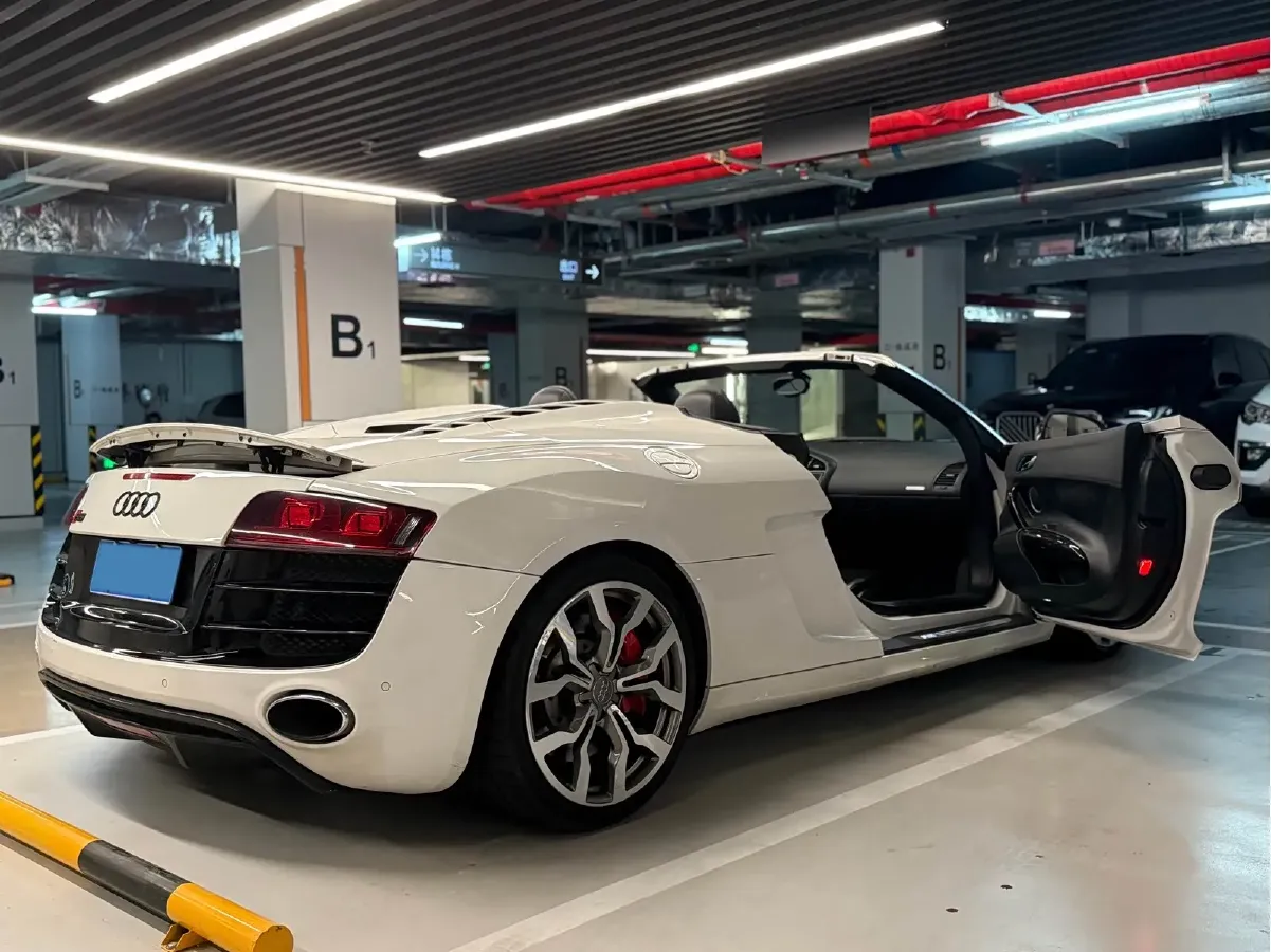 2011 Audi R8 5.2L 525HP V10 6AMT,autocango,china used car exporter,china ev exporter,chinese used car exporter,chinese used ev exporter