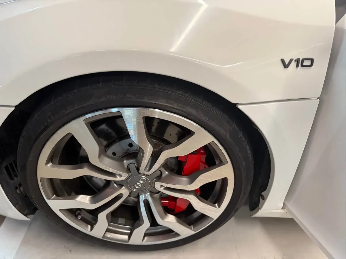 2011 Audi R8 5.2L 525HP V10 6AMT,autocango,china used car exporter,china ev exporter,chinese used car exporter,chinese used ev exporter