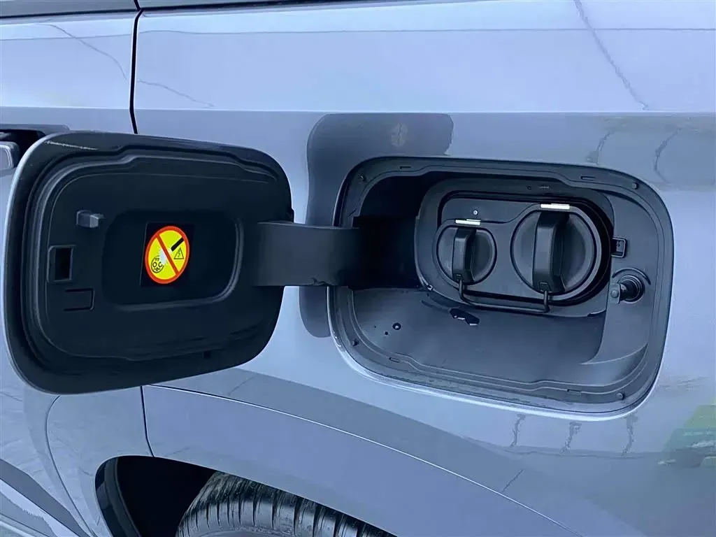 2025 GAC Trumpchi S7 1.5T 160HP L4 1DHT PHEV 36.3KWH,autocango,china used car exporter,china ev exporter,chinese used car exporter,chinese used ev exporter