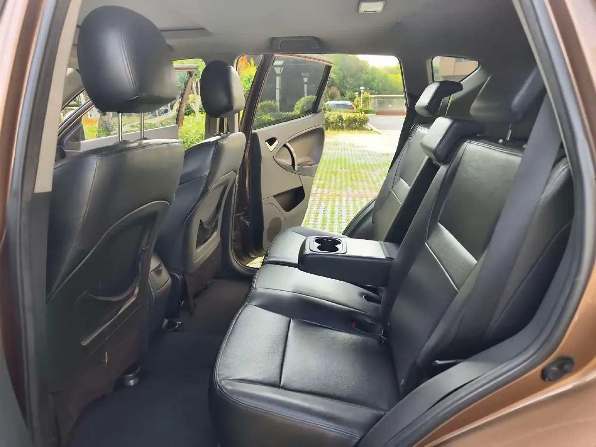 2013 Geely GX7 2.4L 162HP L4 6AT,autocango,china used car exporter,china ev exporter,chinese used car exporter,chinese used ev exporter