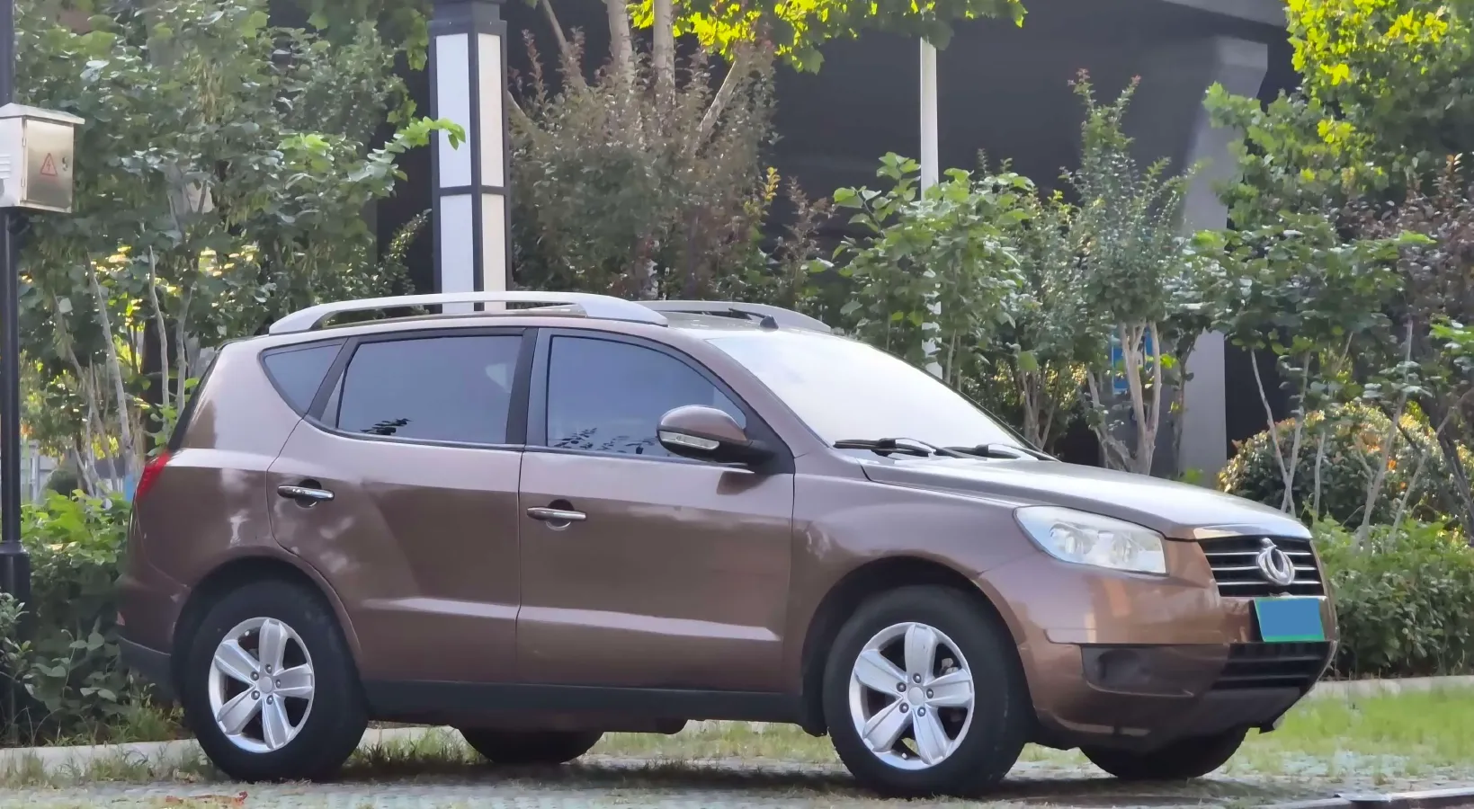 2013 Geely GX7 2.4L 162HP L4 6AT,autocango,china used car exporter,china ev exporter,chinese used car exporter,chinese used ev exporter