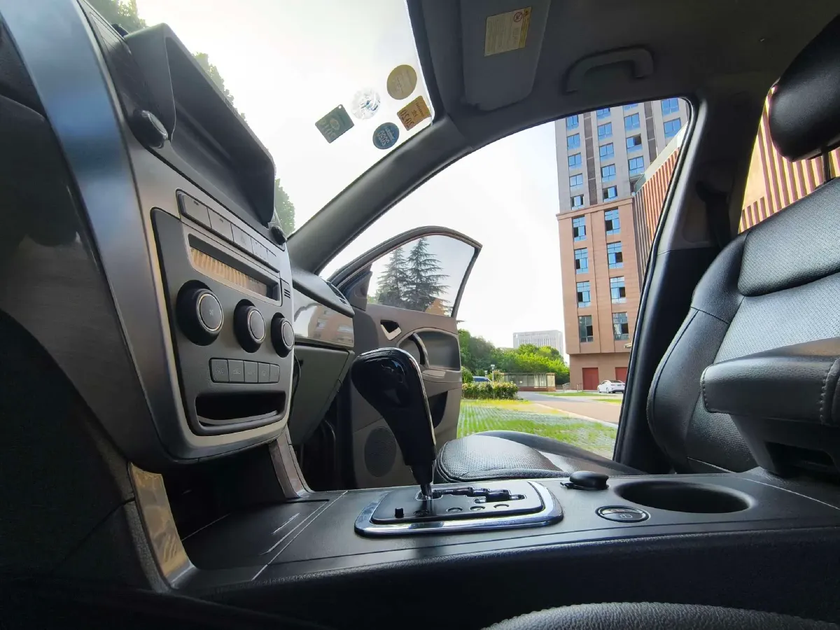 2013 Geely GX7 2.4L 162HP L4 6AT,autocango,china used car exporter,china ev exporter,chinese used car exporter,chinese used ev exporter