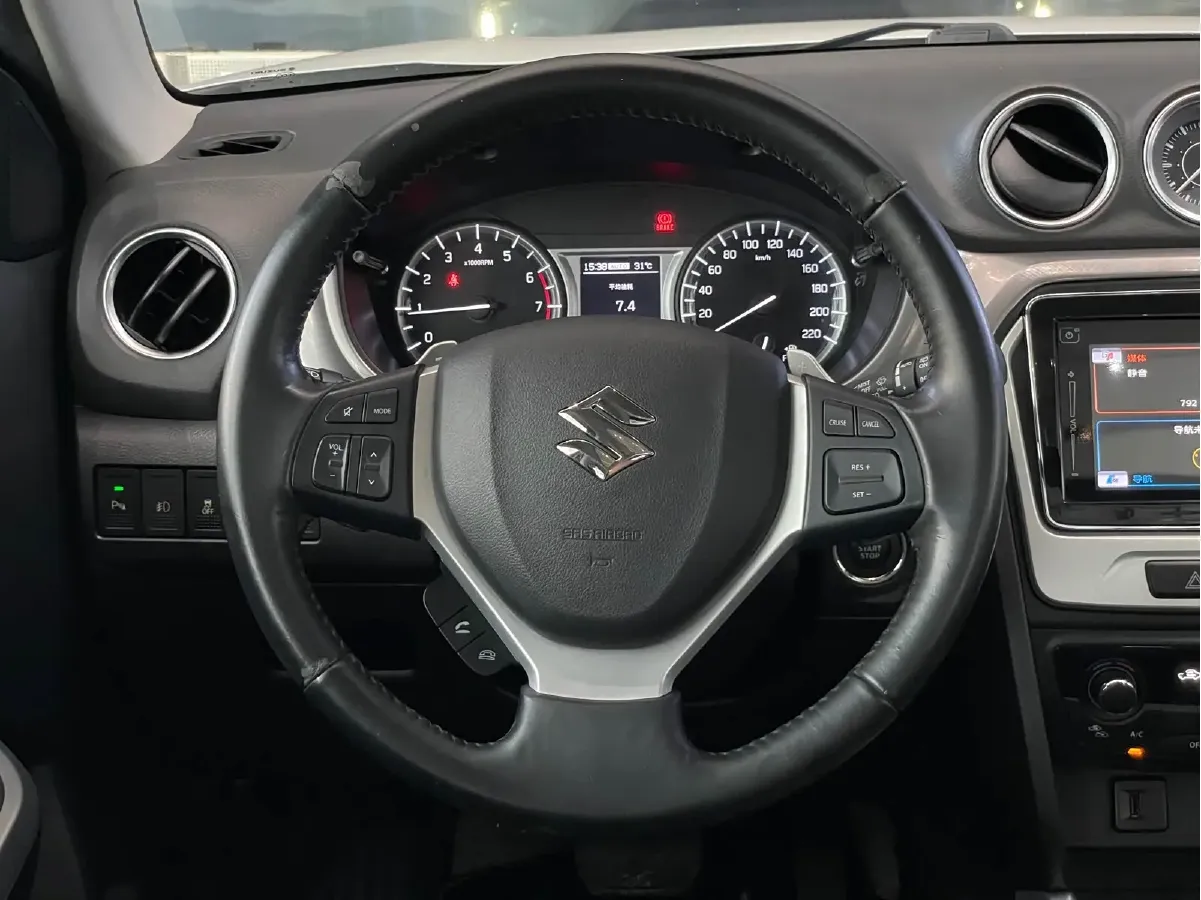 2016 Suzuki Vitara 1.4T 140HP L4 6AT,autocango,china used car exporter,china ev exporter,chinese used car exporter,chinese used ev exporter