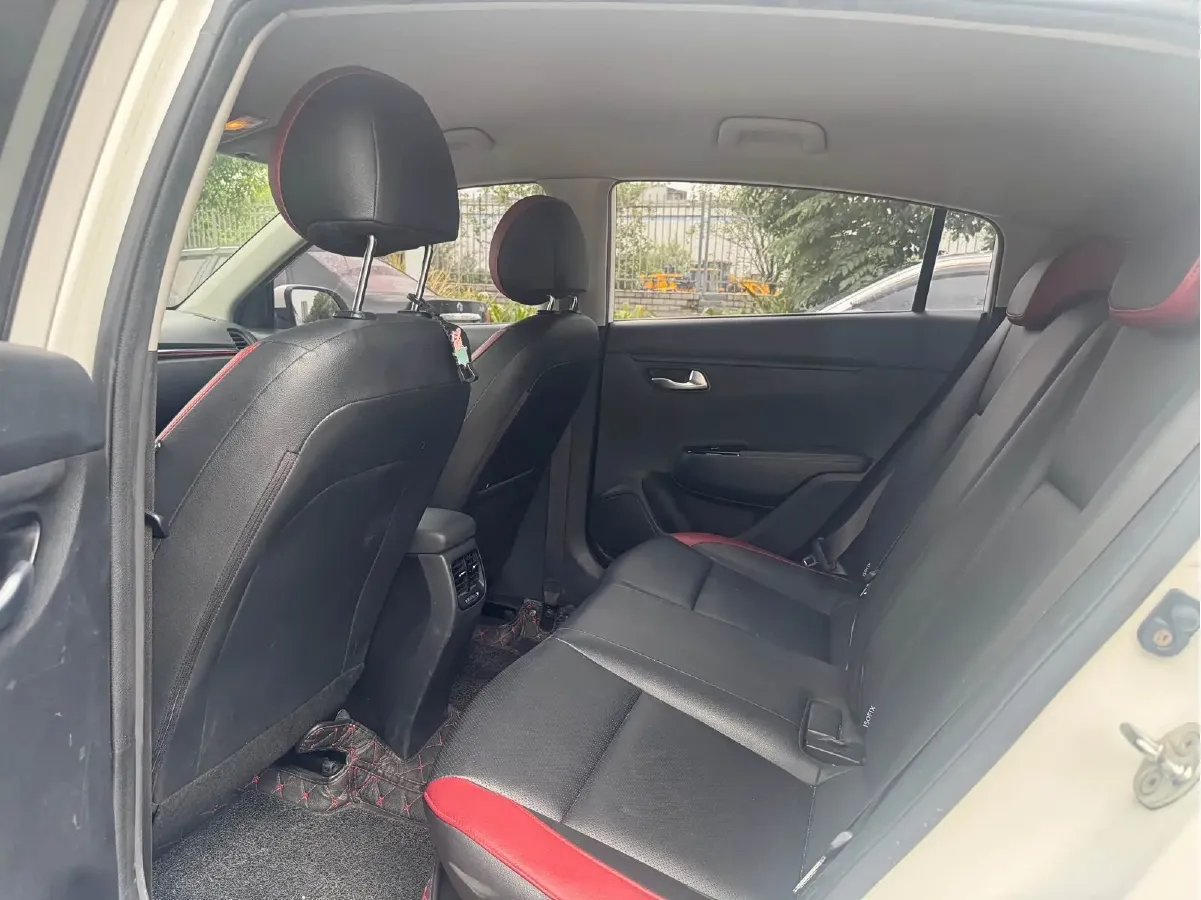 2017 Kia KX Cross 1.4L 100HP L4 6AT,autocango,china used car exporter,china ev exporter,chinese used car exporter,chinese used ev exporter