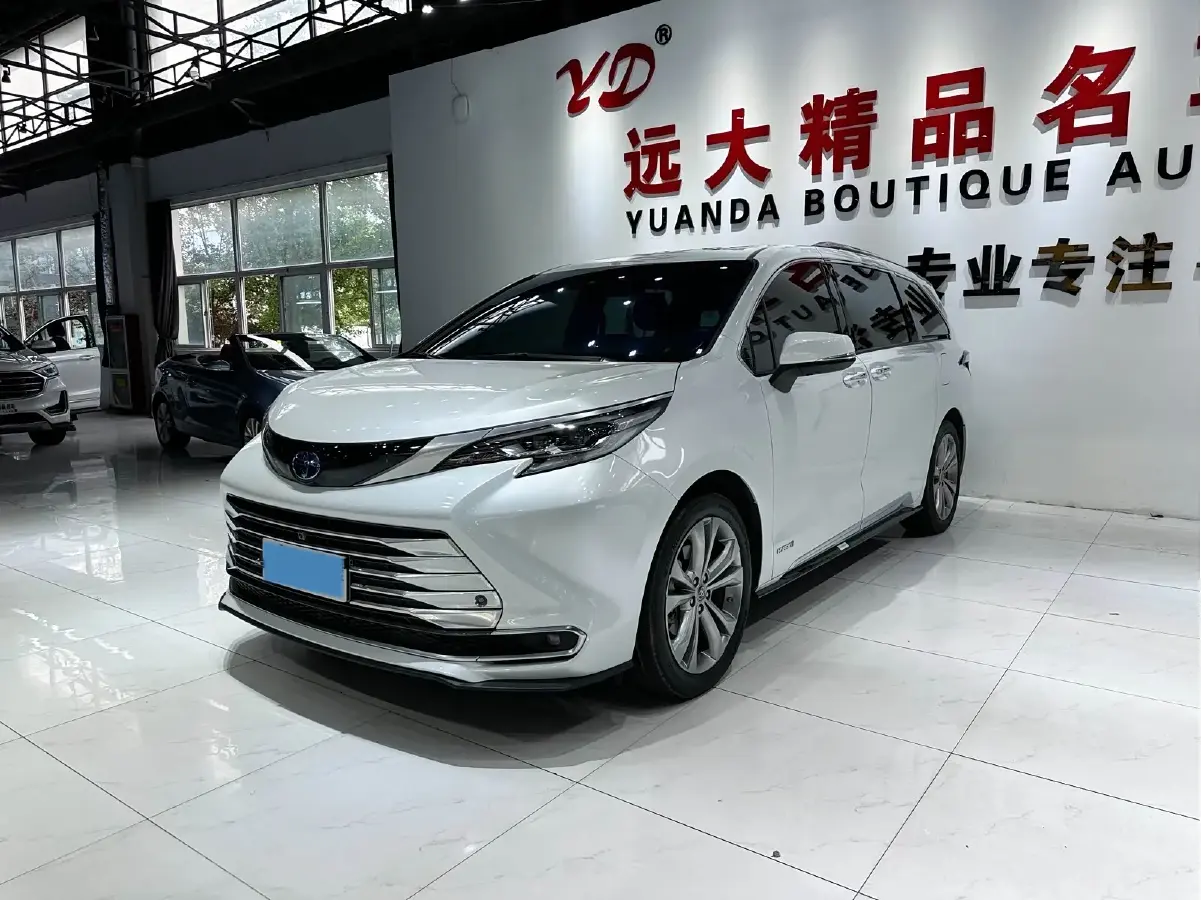 2021 Toyota Sienna 2.5L 192HP L4 E-CVT Hybrid