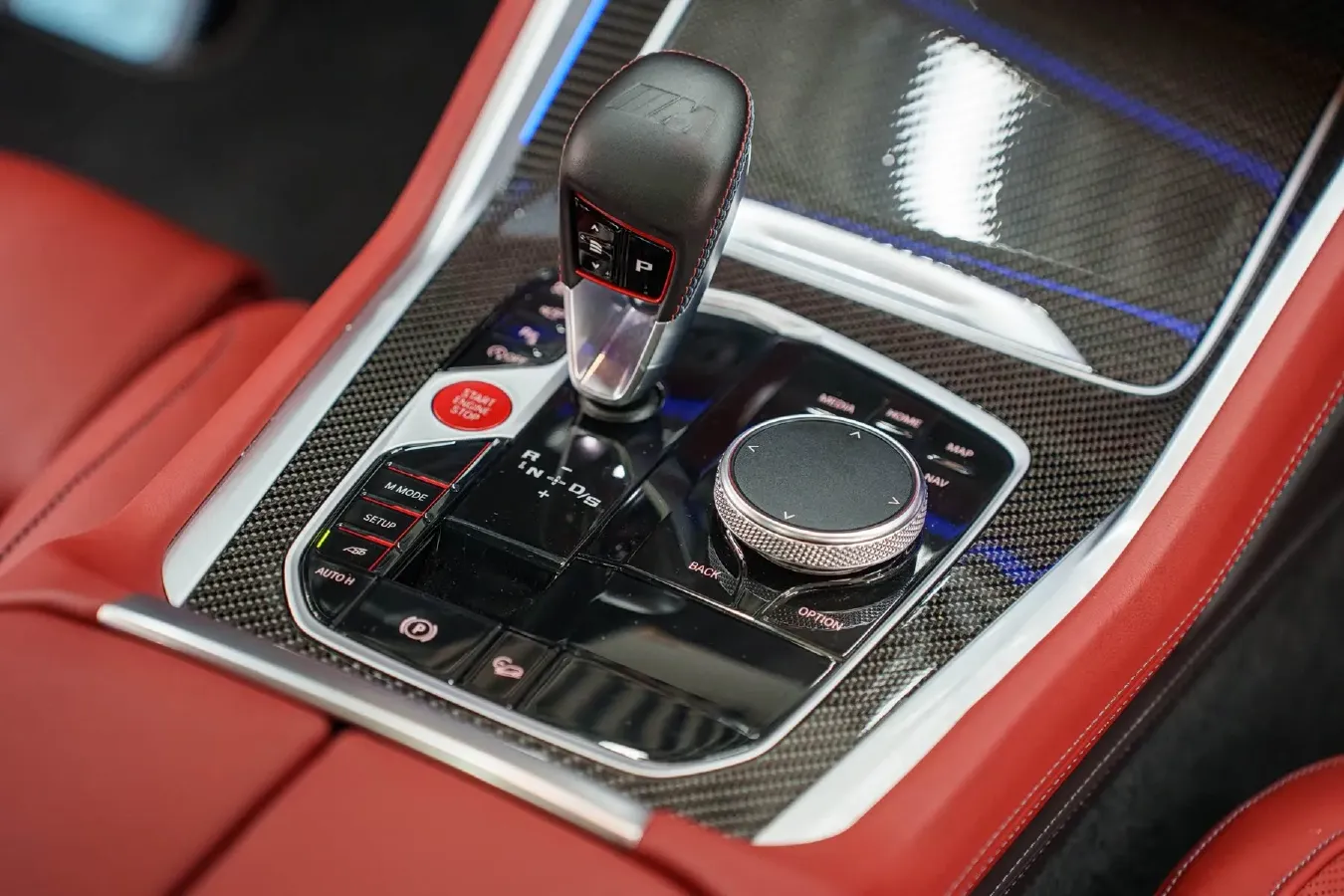 2022 BMW X6 M 4.4T 600HP V8 8AT,autocango,china used car exporter,china ev exporter,chinese used car exporter,chinese used ev exporter